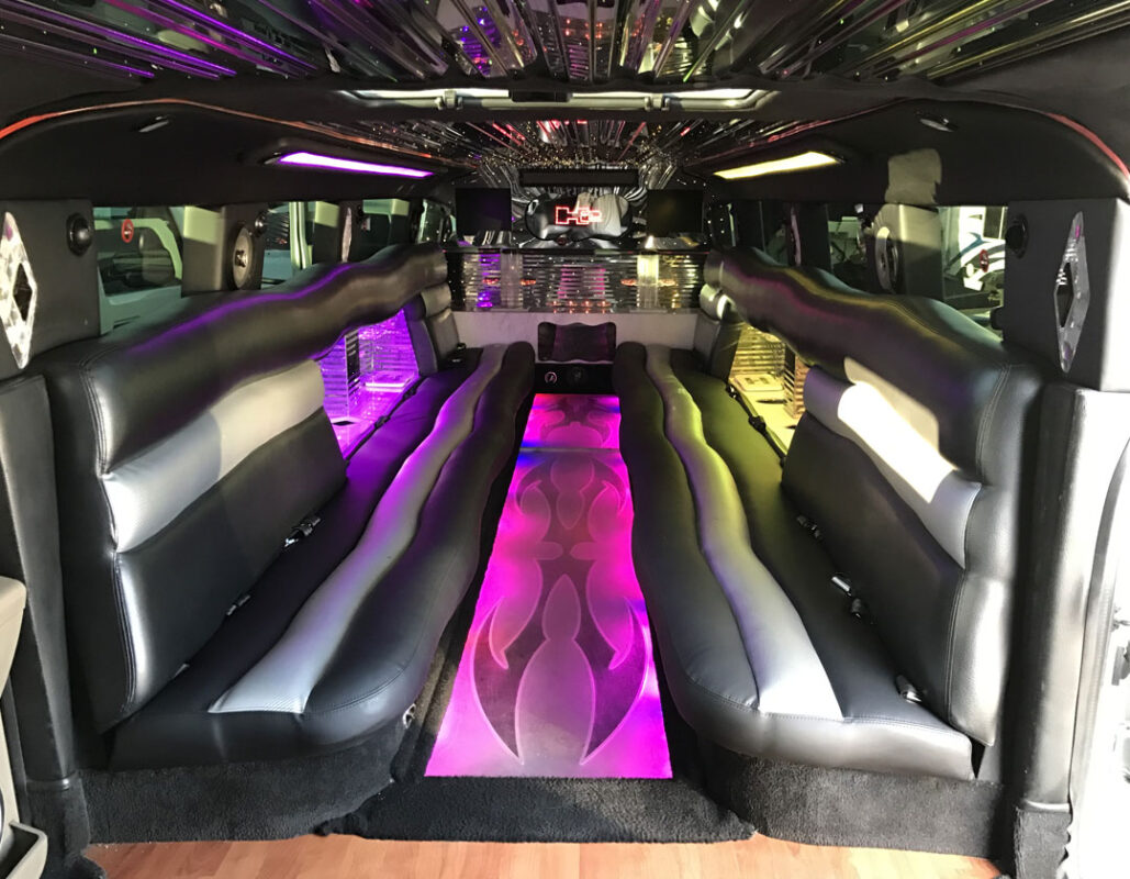 LimoBusNow_16-18 PASSENGER HUMMER STRETCH SUV LIMOUSIN-Interior